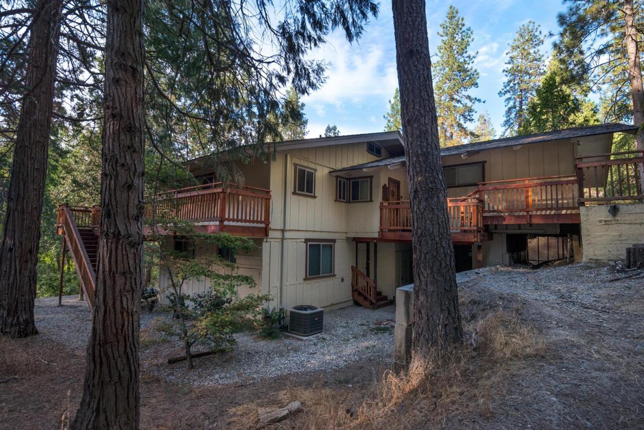 Sierra Springs Villa Oakhurst Exterior photo